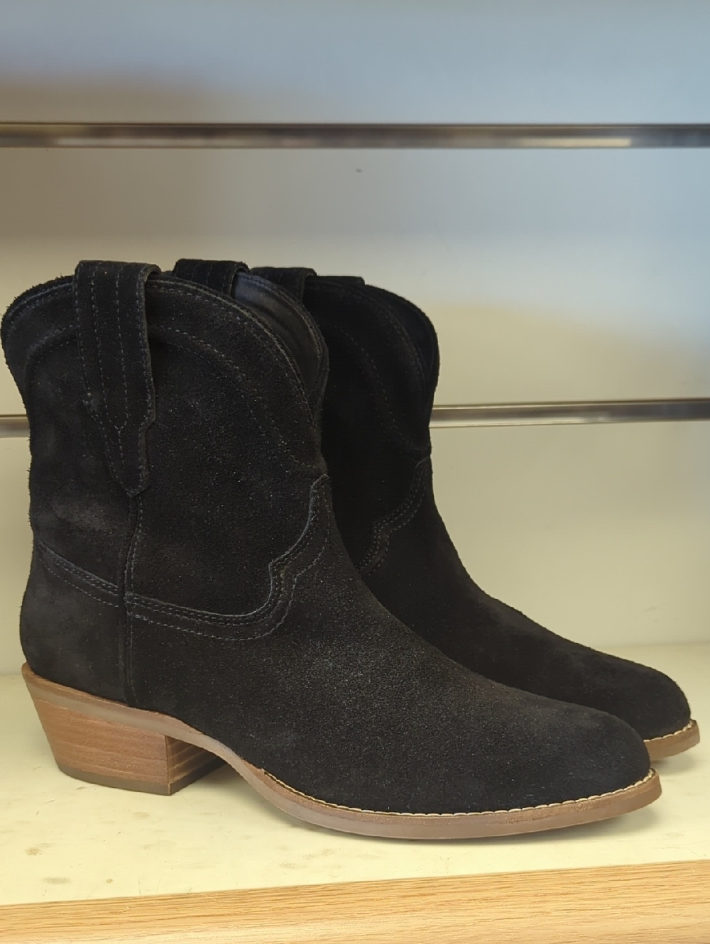 New Women's Dingo DI561